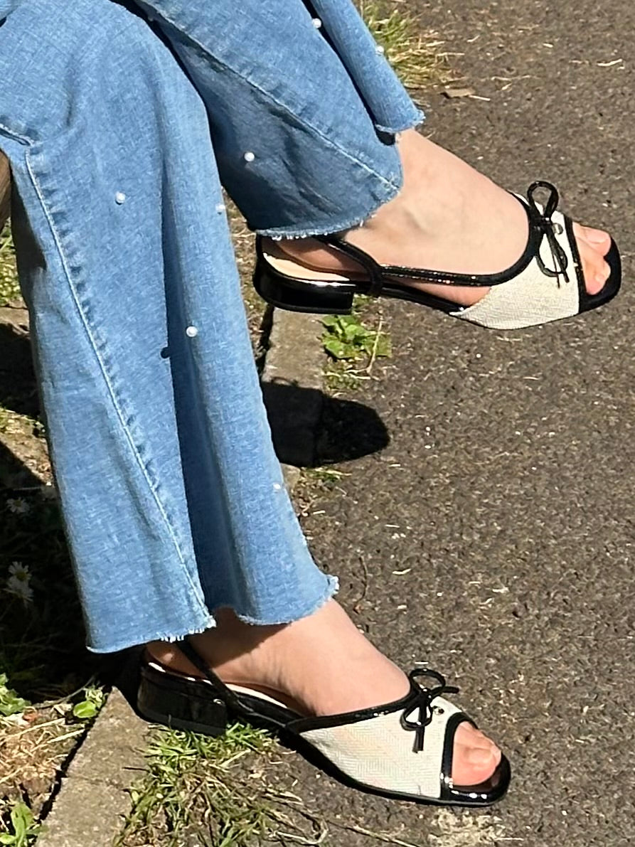 Ribbon sandal