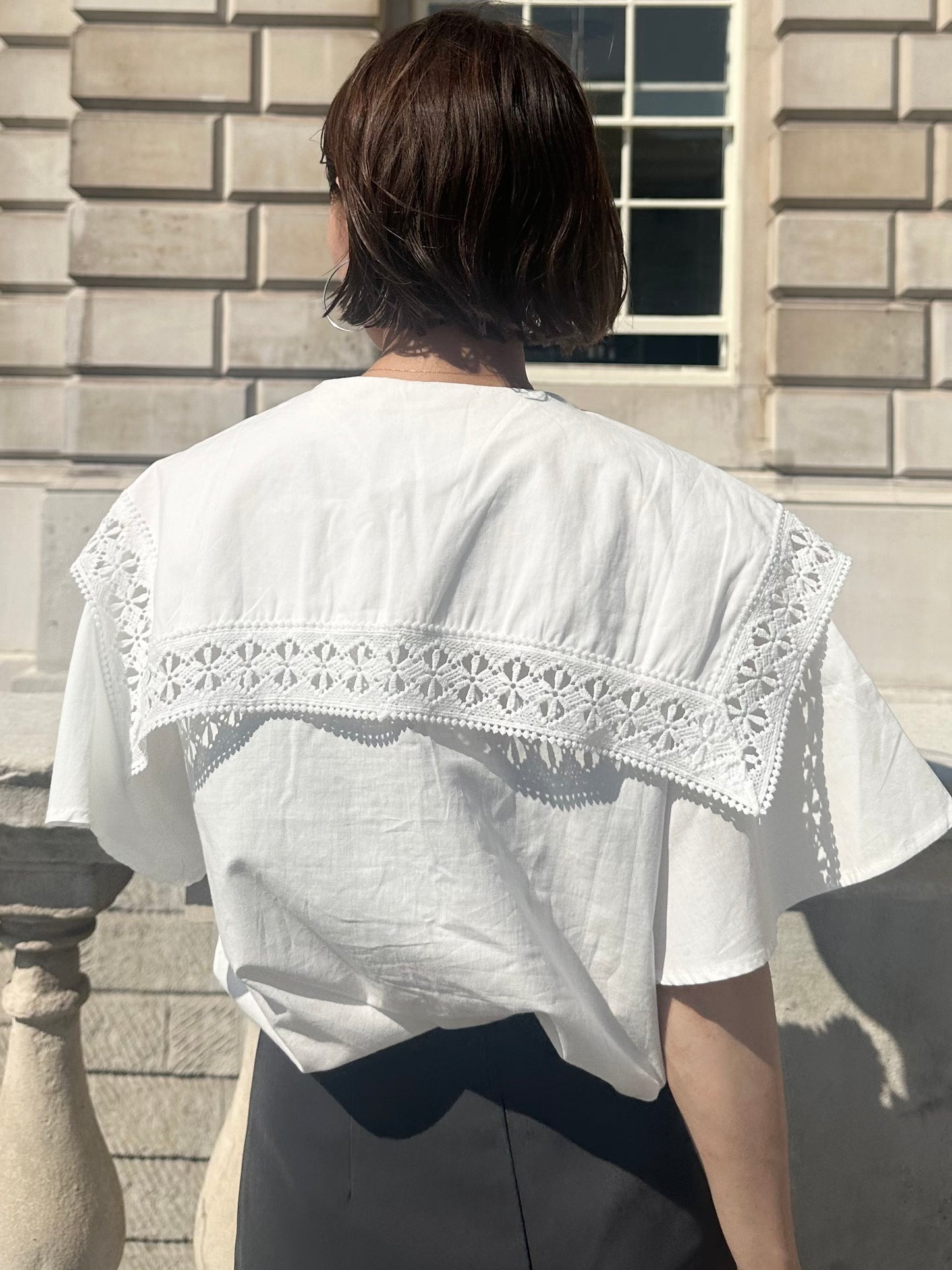 Frilly summer blouse (WHITE)